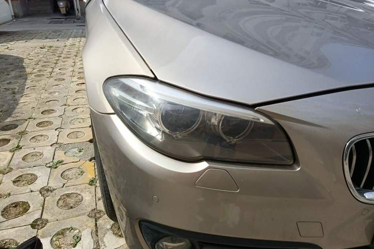 Used BMW 5 Series 2013 525Li Leading Model Right Front Headlight