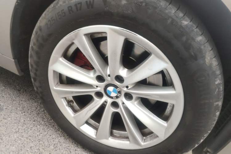 Used BMW 5 Series 2013 525Li Luxury Model Right Front Wheel Hub