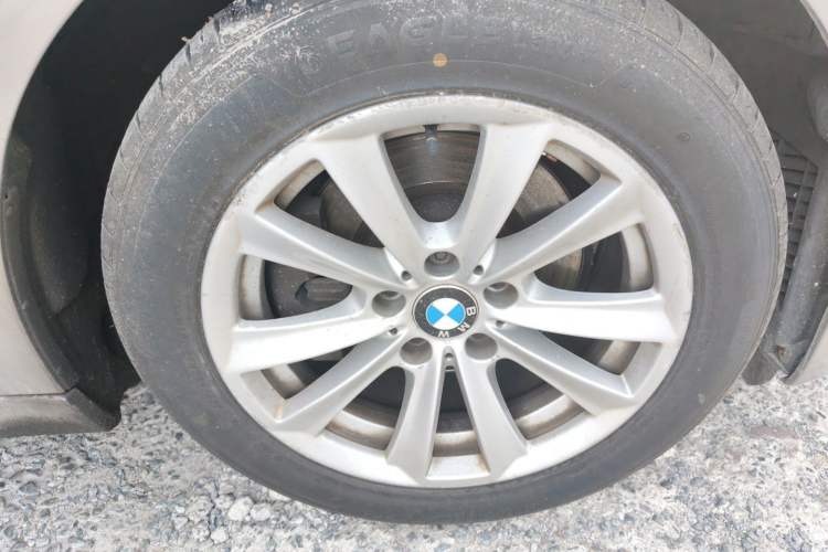 Used BMW 5 Series 2013 520i Elegant Edition Right Front Wheel Hub