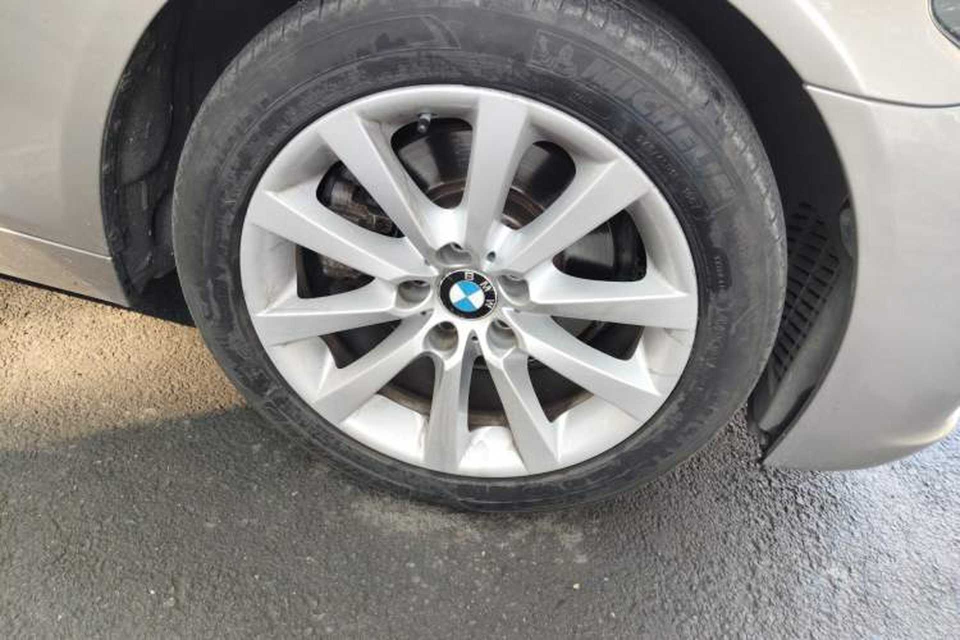 Used BMW 5 Series 2013 530Li Leading Model Right Front Wheel Hub