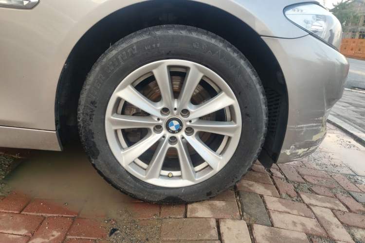 Used BMW 5 Series 2013 525Li Leading Model Right Front Wheel Hub