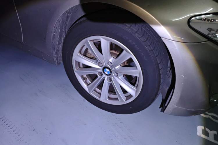Used BMW 5 Series 2013 525Li Leading Model Right Front Wheel Hub