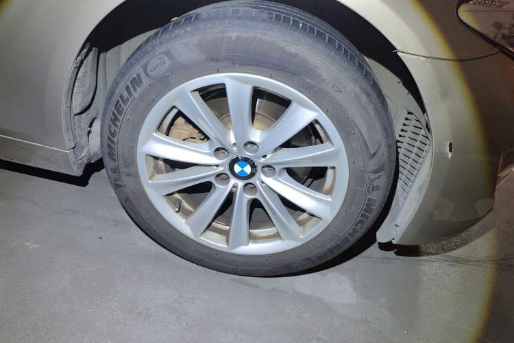 Used BMW 5 Series 2013 525Li Luxury Model Right Front Wheel Hub