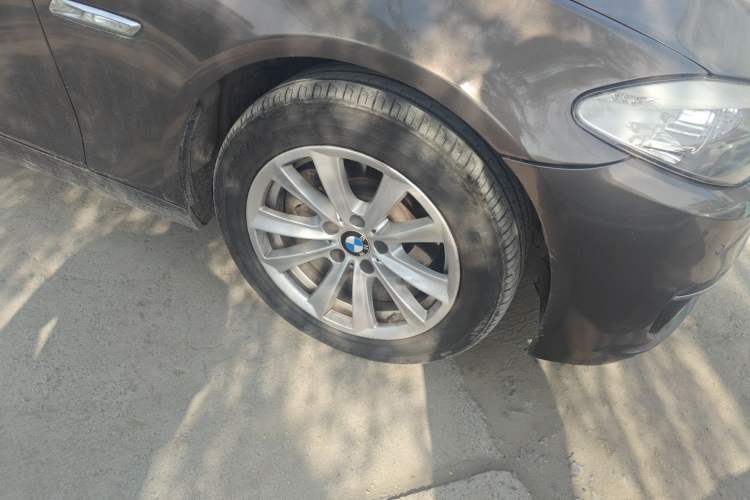 Used BMW 5 Series 2013 525Li Luxury Model Right Front Wheel Hub