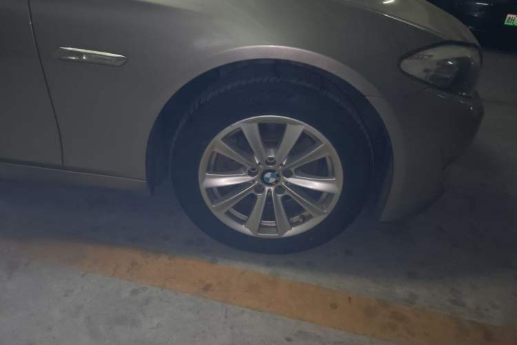 Used BMW 5 Series 2013 525Li Luxury Model Right Front Wheel Hub