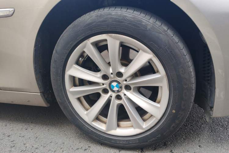 Used BMW 5 Series 2013 525Li Luxury Model Right Front Wheel Hub