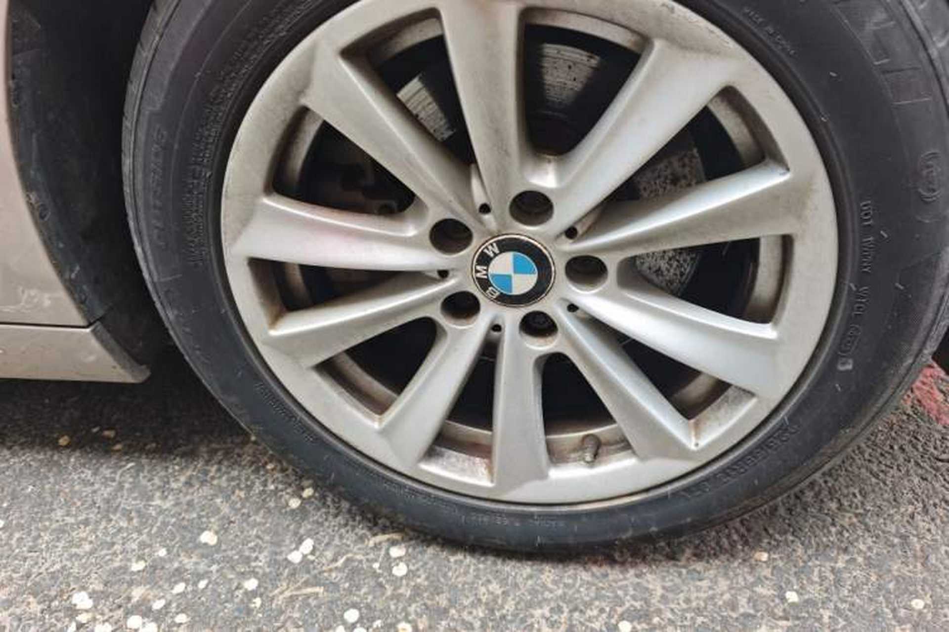 Used BMW 5 Series 2013 520Li Elegant Edition Right Front Wheel Hub