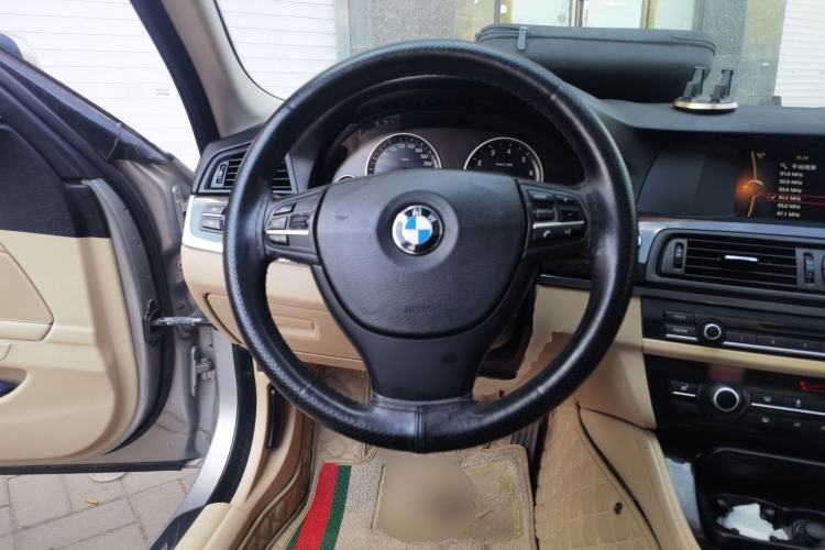 Used BMW 5 Series 2013 525Li Leading Model Steering Wheel