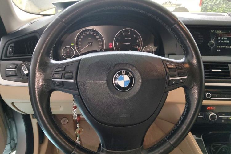Used BMW 5 Series 2013 525Li Luxury Model Steering Wheel