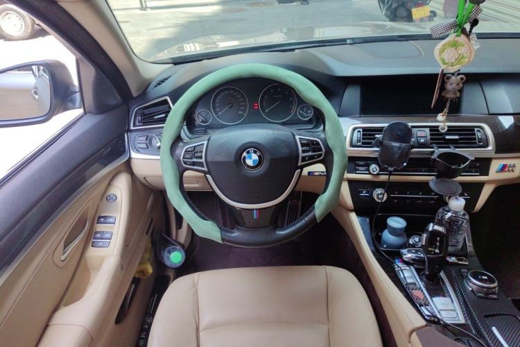 Used BMW 5 Series 2013 525Li Luxury Model Steering Wheel