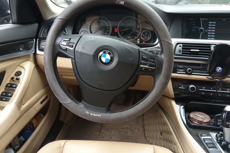 Used BMW 5 Series 2013 530Li Leading Model Steering Wheel