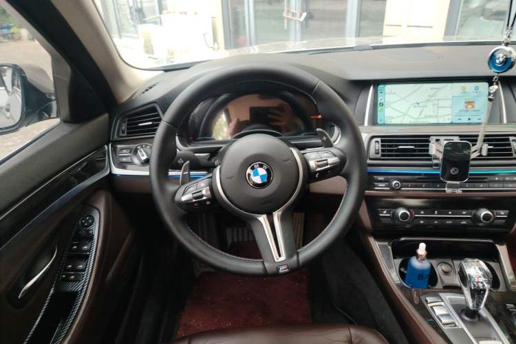 Used BMW 5 Series 2013 525Li Leading Model Steering Wheel