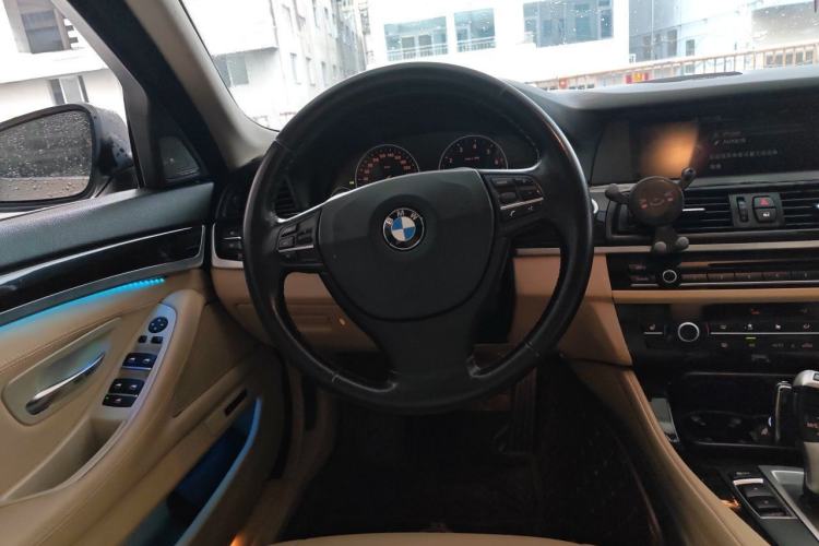 Used BMW 5 Series 2013 525Li Luxury Model Steering Wheel
