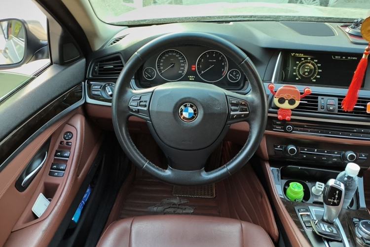 Used BMW 5 Series 2013 530Li Leading Model Steering Wheel