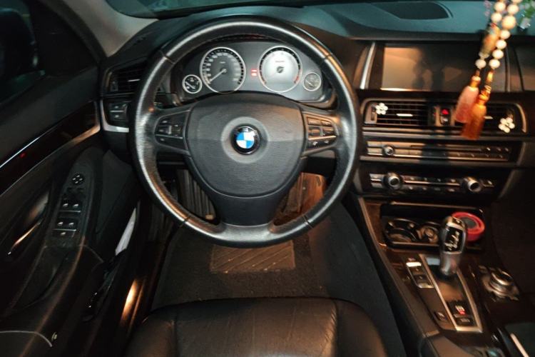 Used BMW 5 Series 2013 525Li Leading Model Steering Wheel