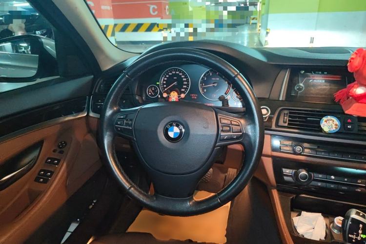 Used BMW 5 Series 2013 530Li Leading Model Steering Wheel