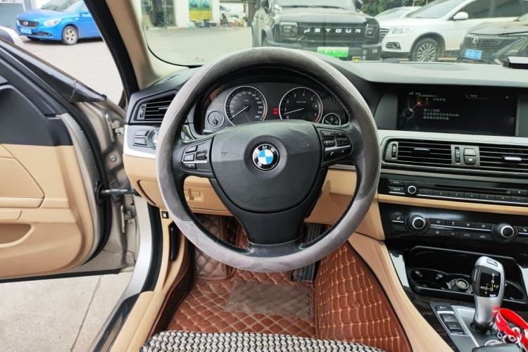 Used BMW 5 Series 2013 525Li Luxury Model Steering Wheel