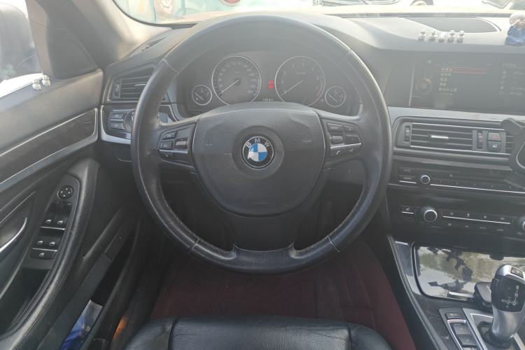 Used BMW 5 Series 2013 525Li Luxury Model Steering Wheel