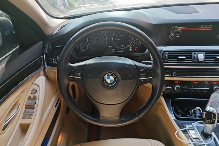 Used BMW 5 Series 2013 525Li Luxury Model Steering Wheel