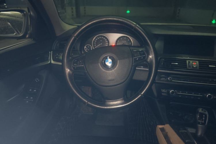 Used BMW 5 Series 2013 525Li Luxury Model Steering Wheel