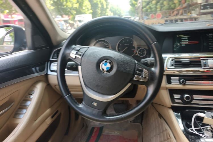 Used BMW 5 Series 2013 525Li Luxury Model Steering Wheel