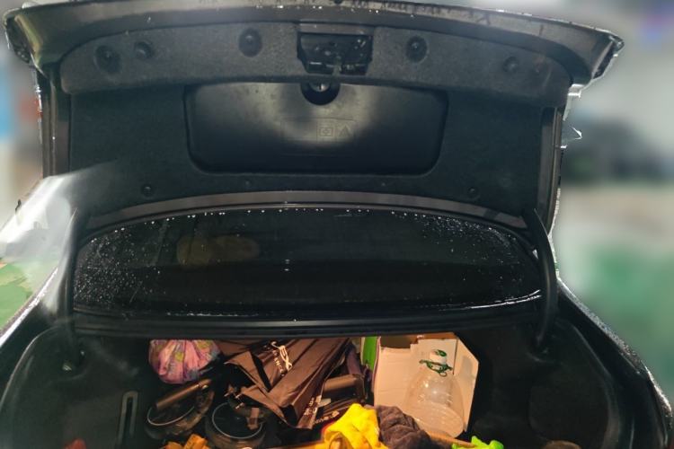 Used BMW 5 Series 2013 525Li Leading Model Trunk