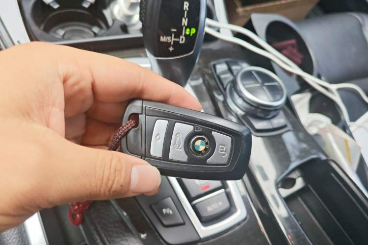 Used BMW 5 Series 2013 530Li Leading Model Vehicle Key