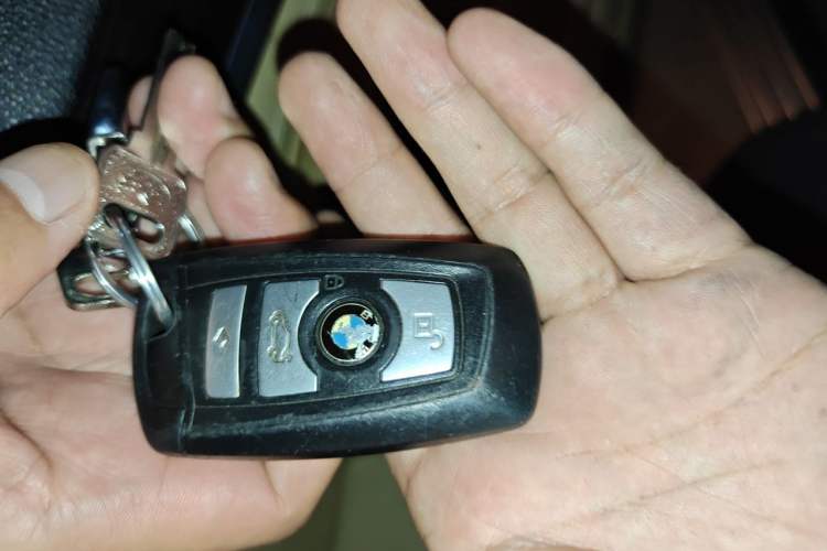 Used BMW 5 Series 2013 525Li Luxury Model Vehicle Key