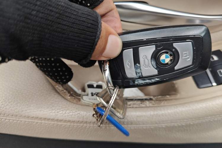 Used BMW 5 Series 2013 530Li Leading Model Vehicle Key
