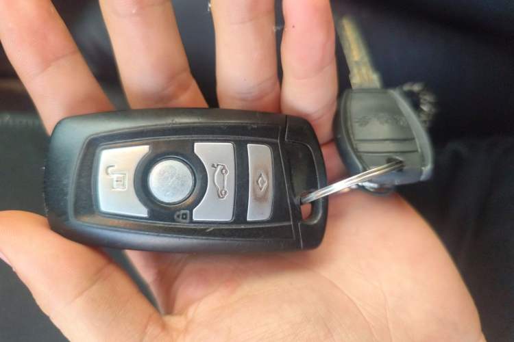 Used BMW 5 Series 2013 525Li Leading Model Vehicle Key