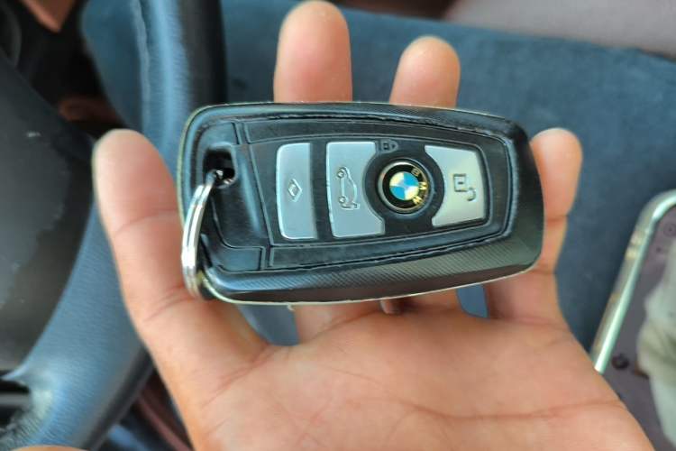 Used BMW 5 Series 2013 530Li Leading Model Vehicle Key