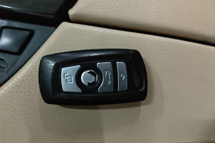 Used BMW 5 Series 2013 525Li Luxury Model Vehicle Key