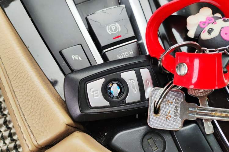Used BMW 5 Series 2013 525Li Luxury Model Vehicle Key