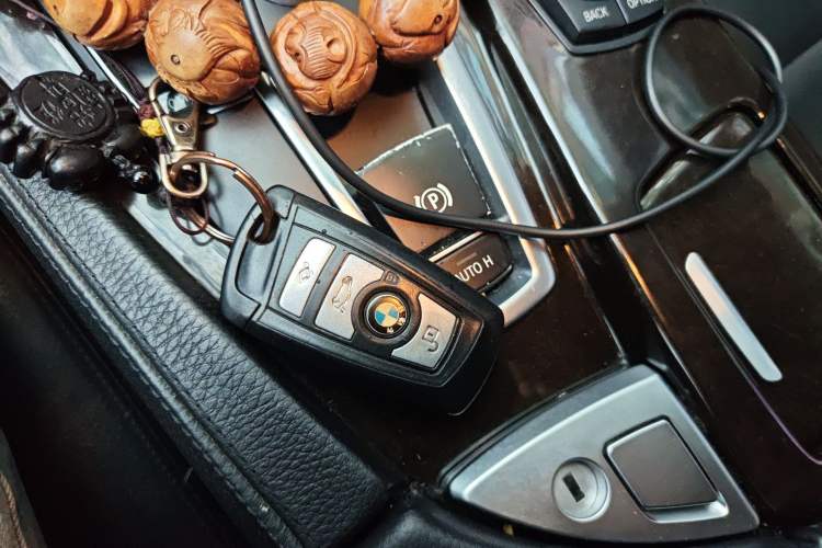 Used BMW 5 Series 2013 525Li Leading Model Vehicle Key