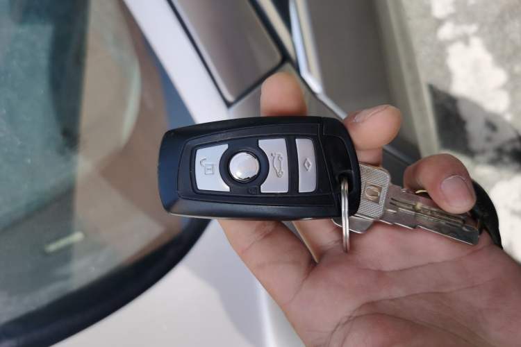 Used BMW 5 Series 2013 525Li Luxury Model Vehicle Key