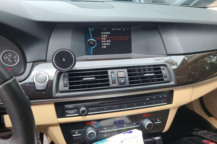 Used BMW 5 Series 2013 525Li Leading Model Audio And AC Panel