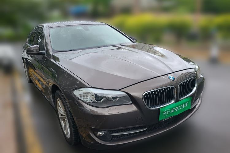 Used BMW 5 Series 2013 525Li Leading Model Front Right 45 Deg