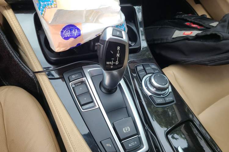 Used BMW 5 Series 2013 525Li Leading Model Gear Lever