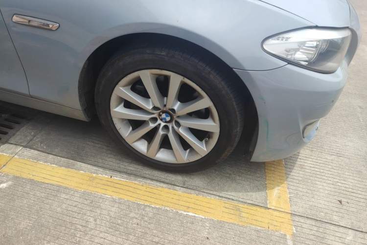 Used BMW 5 Series 2013 525Li Zhuole Edition Right Front Wheel Hub