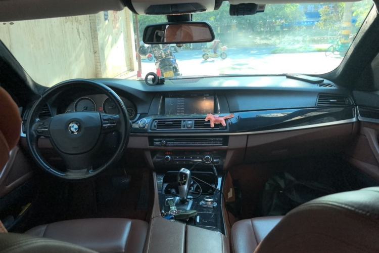 Used BMW 5 Series 2013 520Li Elegant Edition Center Console