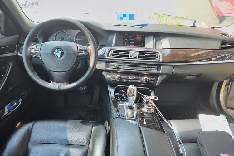 Used BMW 5 Series 2013 525Li Leading Model Center Console