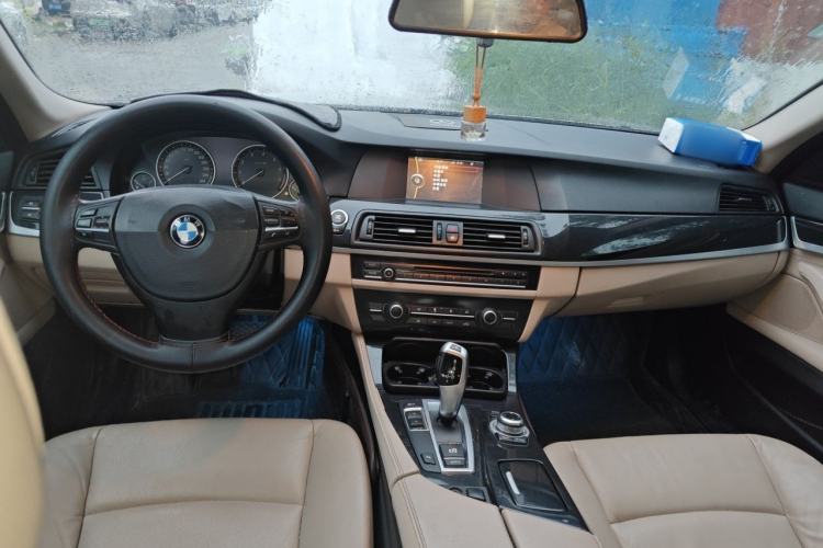 Used BMW 5 Series 2013 520Li Elegant Edition Center Console