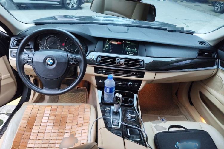 Used BMW 5 Series 2013 530Li Leading Model Center Console