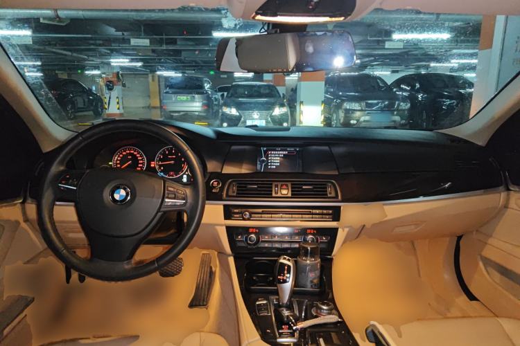 Used BMW 5 Series 2013 525Li Leading Model Center Console