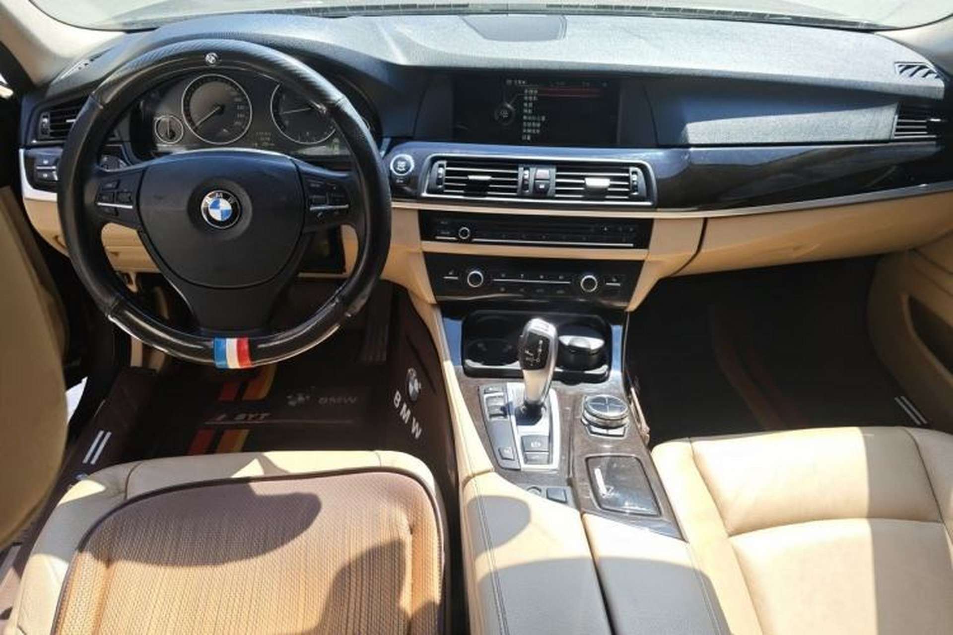 Used BMW 5 Series 2013 525Li Luxury Model Center Console