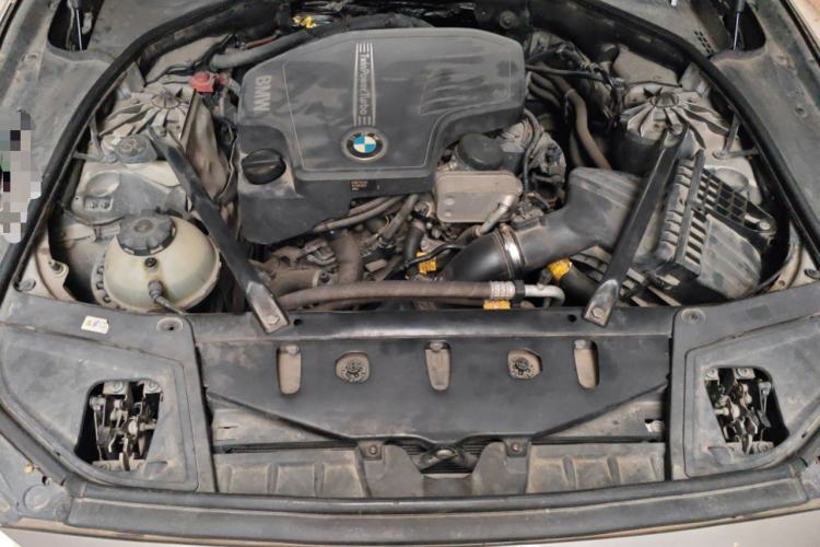 Used BMW 5 Series 2013 520Li Elegant Edition Engine Bay