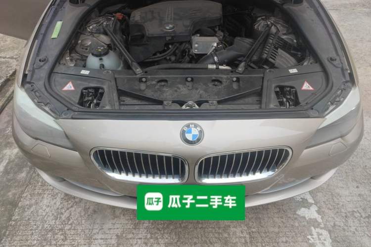 Used BMW 5 Series 2013 520Li Elegant Edition Engine Bay