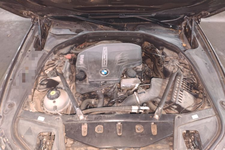Used BMW 5 Series 2013 525Li Luxury Model Engine Bay
