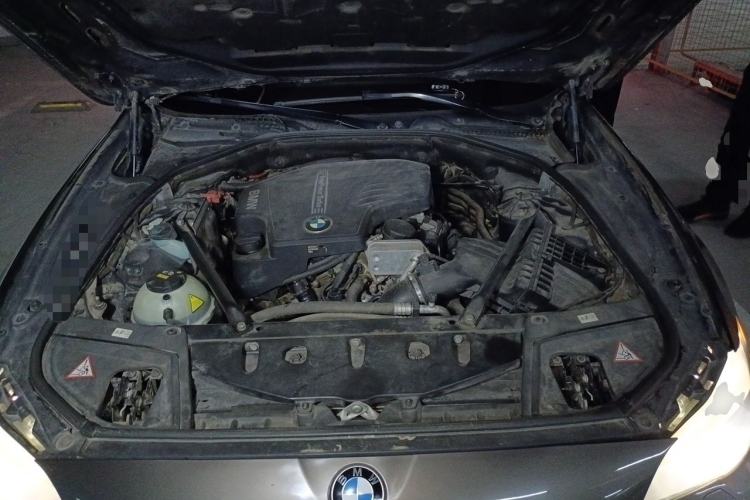 Used BMW 5 Series 2013 520Li Elegant Edition Engine Bay