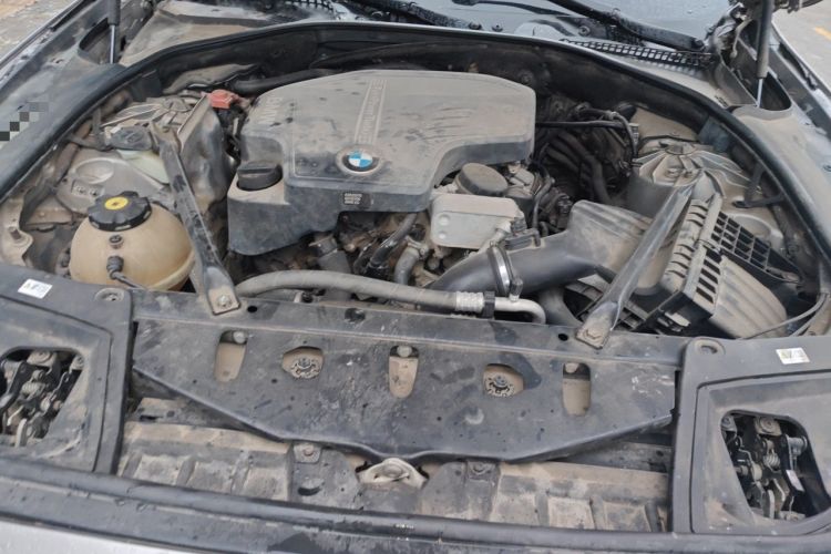Used BMW 5 Series 2013 520Li Elegant Edition Engine Bay